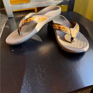 Vionic Brown and Leopard Flip Flops